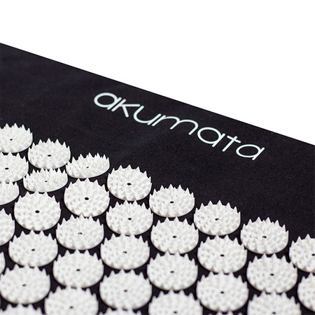 Lange Akumata – Polnische Akupressurmatte mit Kissen – schwarz und weiß